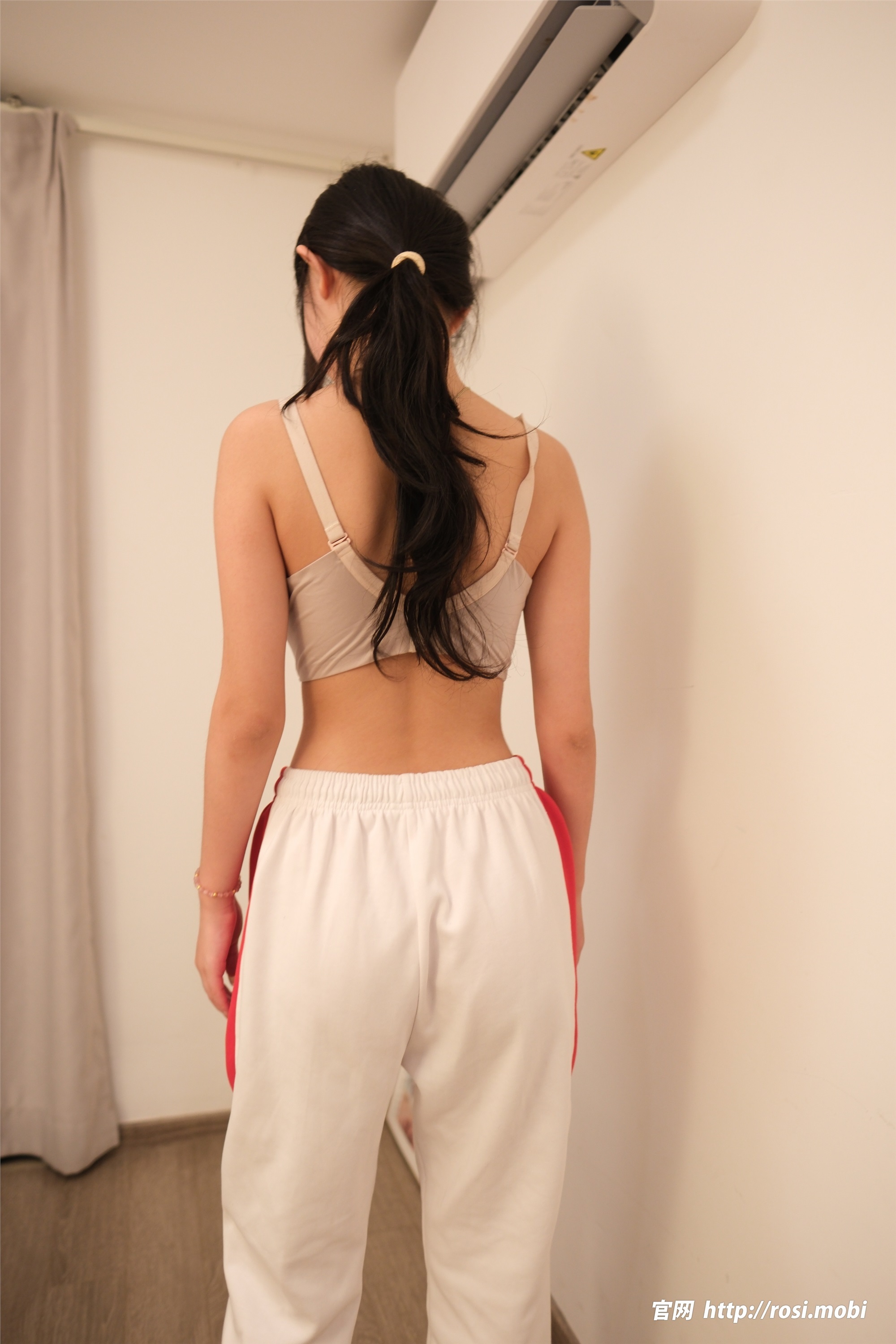 ROSI写真 2025.06.04 NO.4930